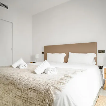 Sanders Sol 1 - Smart Three-bedroom In The Center Of Puerto Banus Nightlife * Marbella